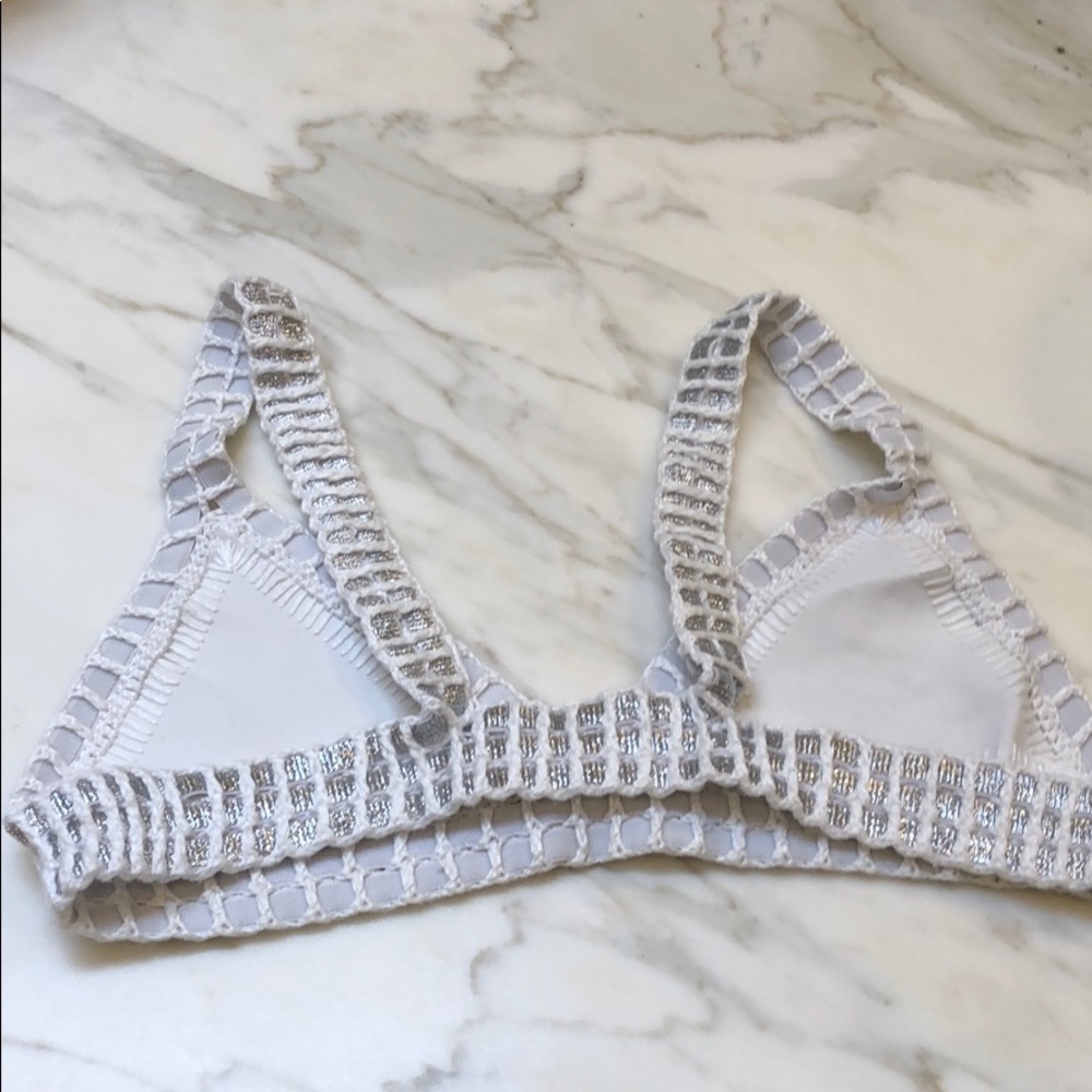 Brand new Kiini white swimsuit top Size L - Picture 9 of 12